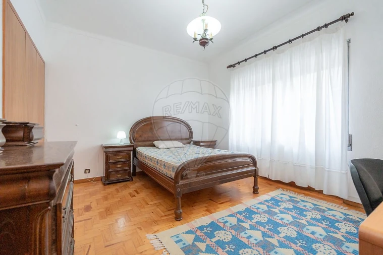 Apartamento T3 para Venda em Santo Antonio dos Olivais Foto 12
