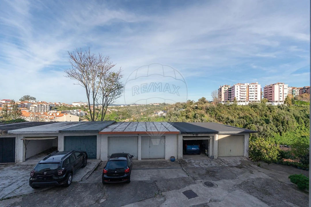 Apartamento T3 para Venda em Santo Antonio dos Olivais Foto 5