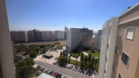 Apartamento T2 para Arrendamento em Parque das Nações