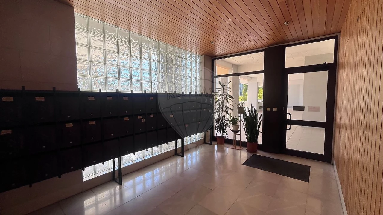 Apartamento T2 para Arrendamento em Parque das Nações Foto 3