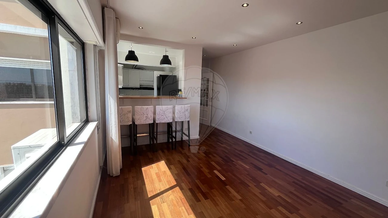 Apartamento T2 para Arrendamento em Parque das Nações Foto 8