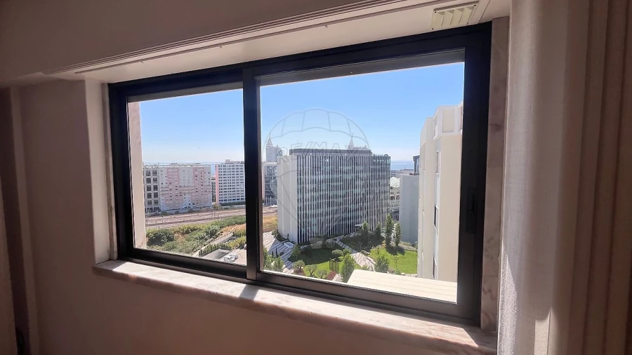 Apartamento T2 para Arrendamento em Parque das Nações Foto 17