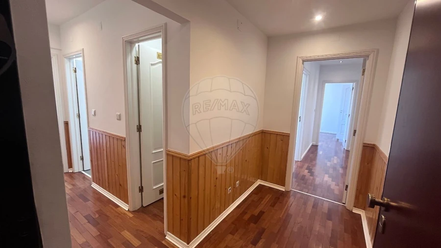 Apartamento T2 para Arrendamento em Parque das Nações Foto 10