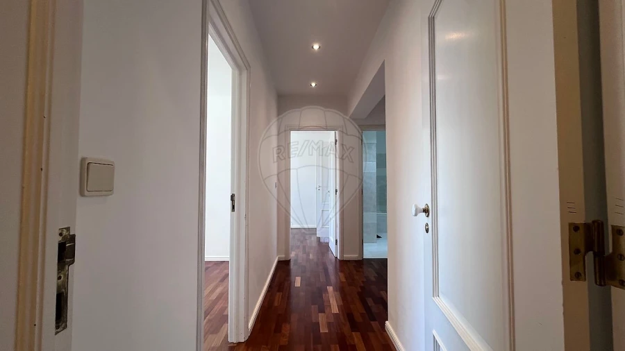 Apartamento T2 para Arrendamento em Parque das Nações Foto 11