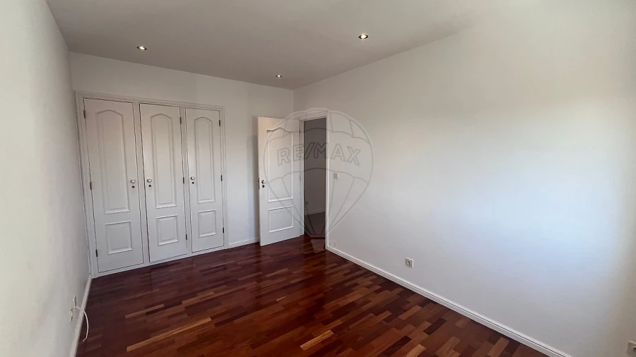 Apartamento T2 para Arrendamento em Parque das Nações Foto 15