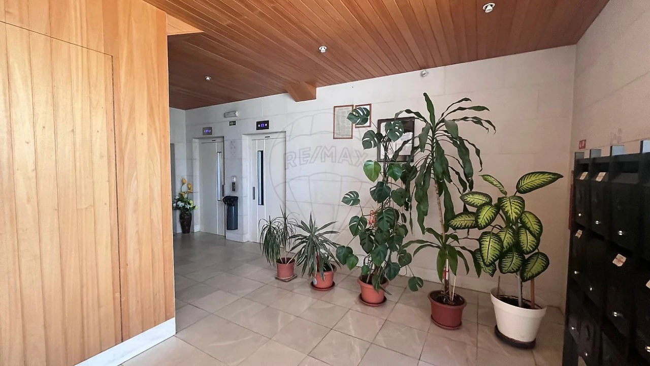 Apartamento T2 para Arrendamento em Parque das Nações Foto 4