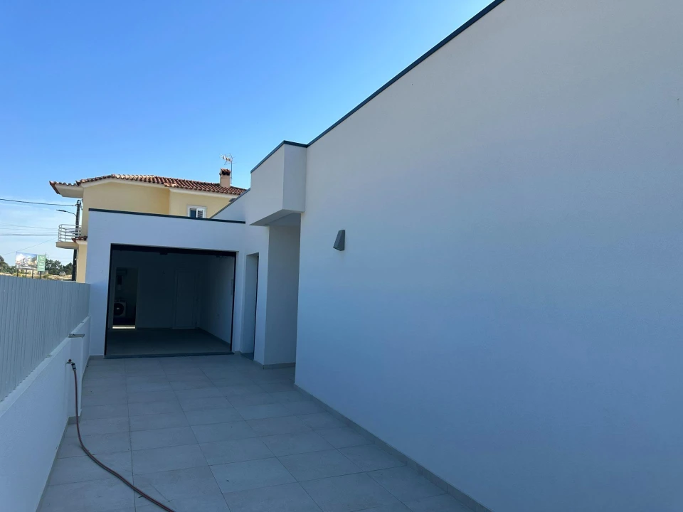 Moradia T3 para Venda em Fernao Ferro Foto 15