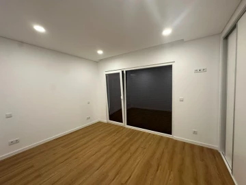 Moradia T3 para Venda em Fernao Ferro