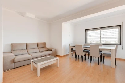 Apartamento T3 para Venda em Mafamude e Vilar do Paraíso