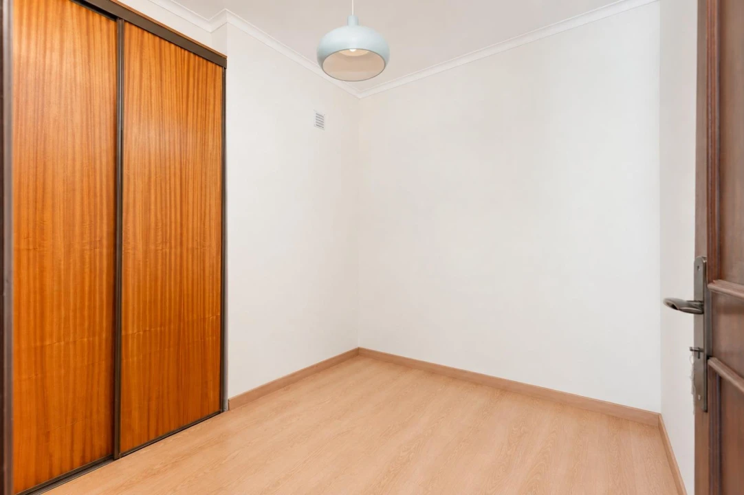Apartamento T3 para Venda em Mafamude e Vilar do Paraíso Foto 14