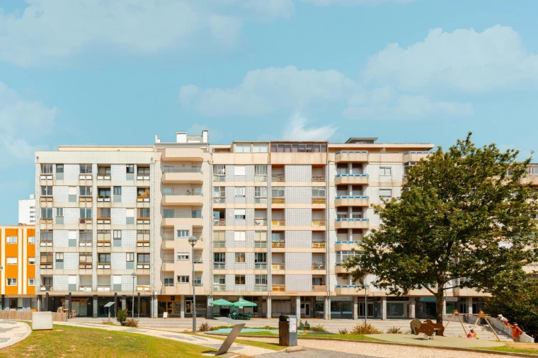 Apartamento T3 para Venda em Mafamude e Vilar do Paraíso Foto 2