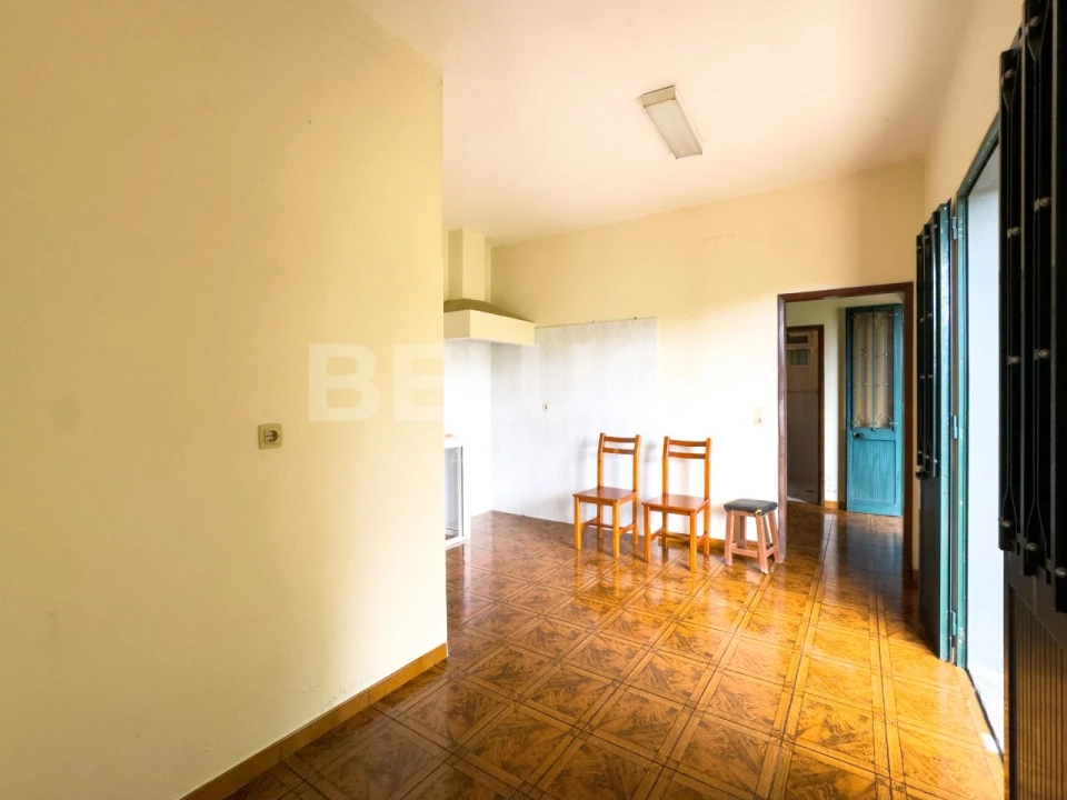 Moradia T2 para Venda em São Martinho Foto 22