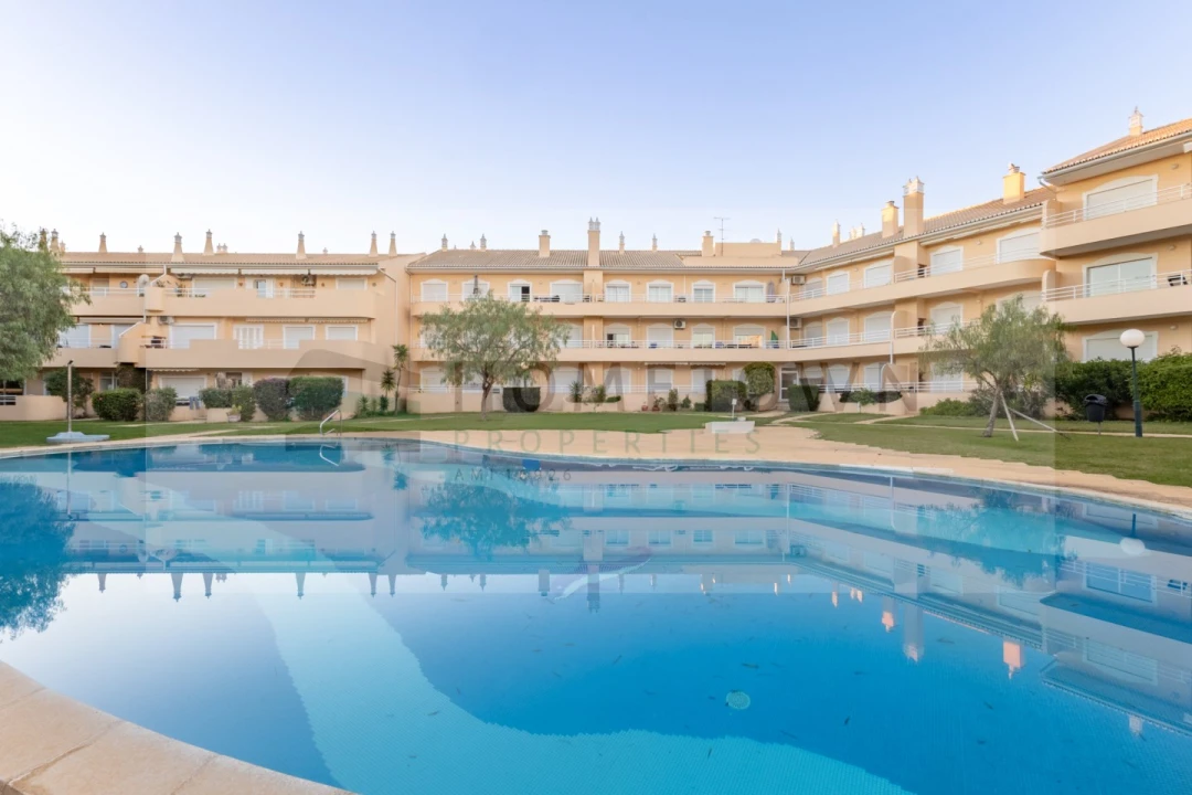 Apartamento T2 para Venda em Quarteira Foto 1