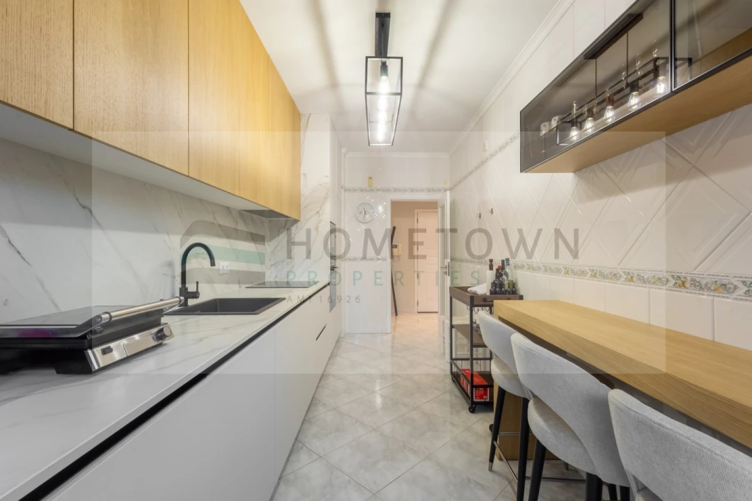 Apartamento T2 para Venda em Quarteira Foto 10