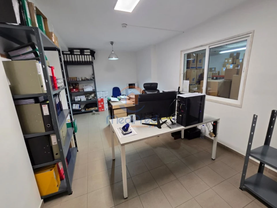 Armazém para Venda em Falagueira-Venda Nova Foto 5