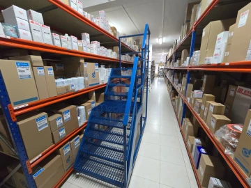 Armazém para Venda em Falagueira-Venda Nova