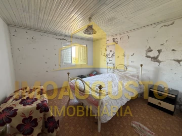 Moradia T2 para Venda em Vilares e Carnicães