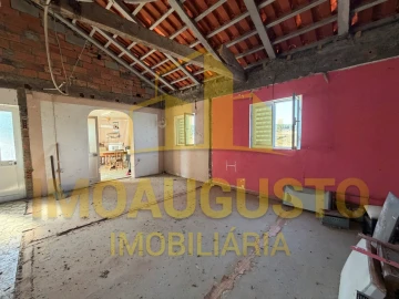 Moradia T2 para Venda em Vilares e Carnicães