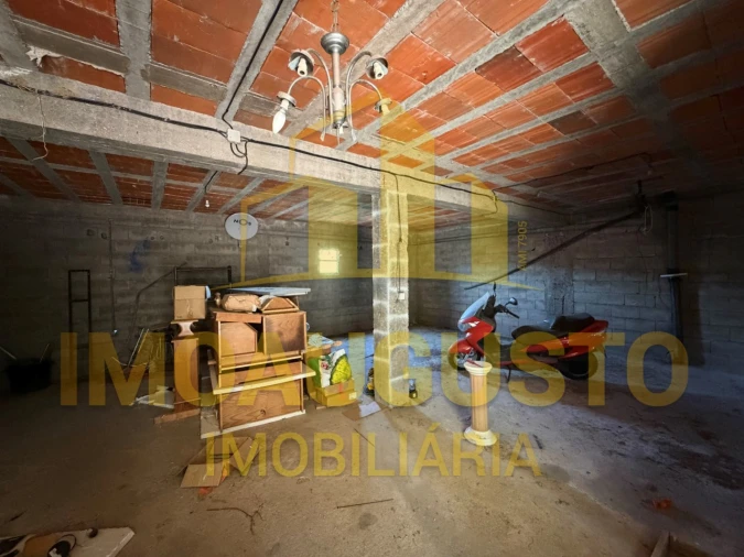 Moradia T2 para Venda em Vilares e Carnicães Foto 9