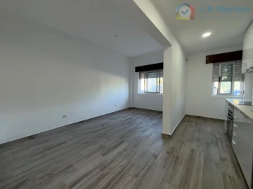 Apartamento T2 para Venda em Baixa da Banheira e Vale da Amoreira