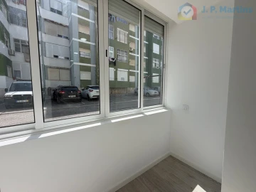 Apartamento T2 para Venda em Baixa da Banheira e Vale da Amoreira