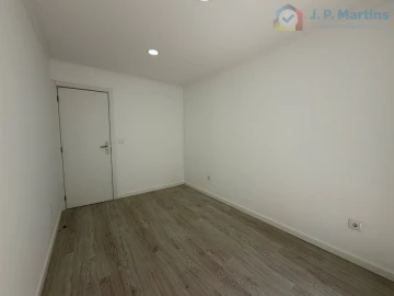 Apartamento T2 para Venda em Baixa da Banheira e Vale da Amoreira