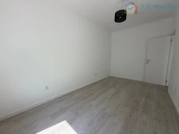 Apartamento T2 para Venda em Baixa da Banheira e Vale da Amoreira