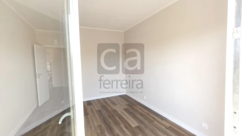 Apartamento T4 para Venda em Marvila, Ribeira Santarém, São Salvador, São Nicolau