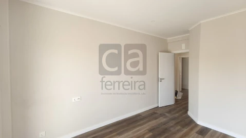 Apartamento T4 para Venda em Marvila, Ribeira Santarém, São Salvador, São Nicolau