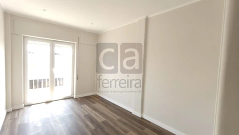 Apartamento T4 para Venda em Marvila, Ribeira Santarém, São Salvador, São Nicolau
