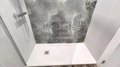 Apartamento T4 para Venda em Marvila, Ribeira Santarém, São Salvador, São Nicolau