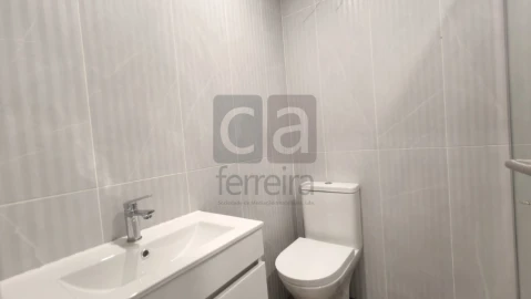 Apartamento T4 para Venda em Marvila, Ribeira Santarém, São Salvador, São Nicolau