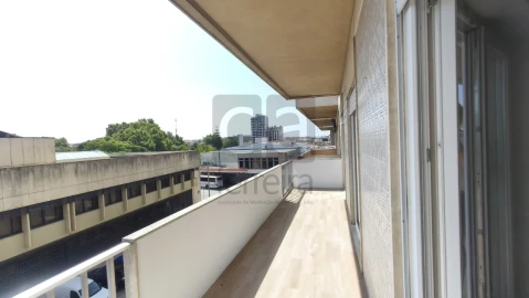 Apartamento T4 para Venda em Marvila, Ribeira Santarém, São Salvador, São Nicolau