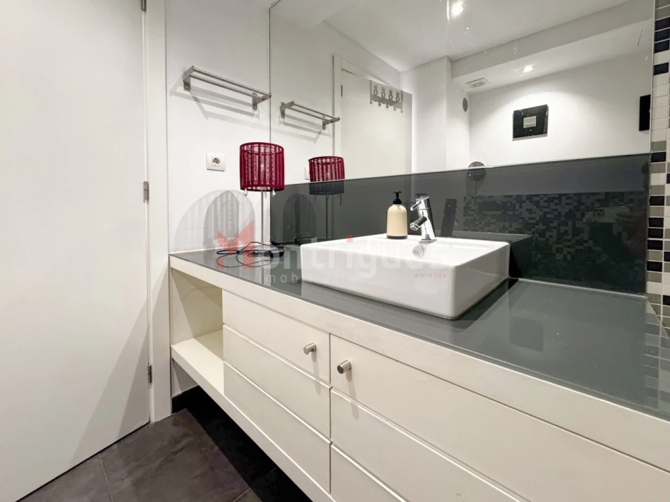 Apartamento T1 para Venda em Parque das Nações Foto 13