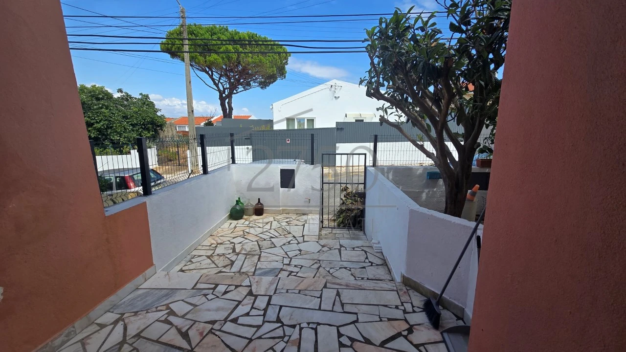 Moradia T2 para Arrendamento em Alcabideche Foto 1