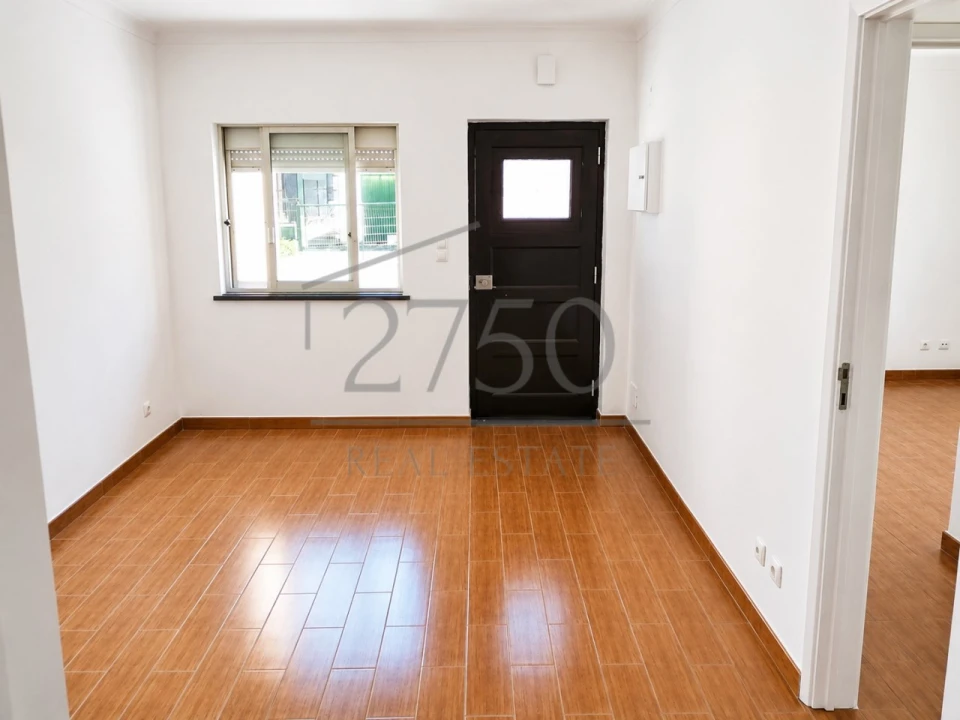 Moradia T2 para Arrendamento em Alcabideche Foto 2