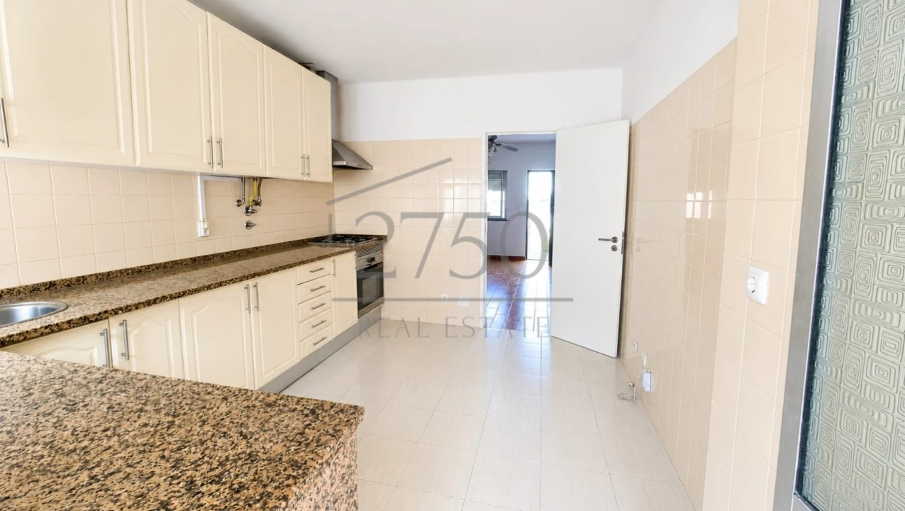 Moradia T2 para Arrendamento em Alcabideche Foto 7