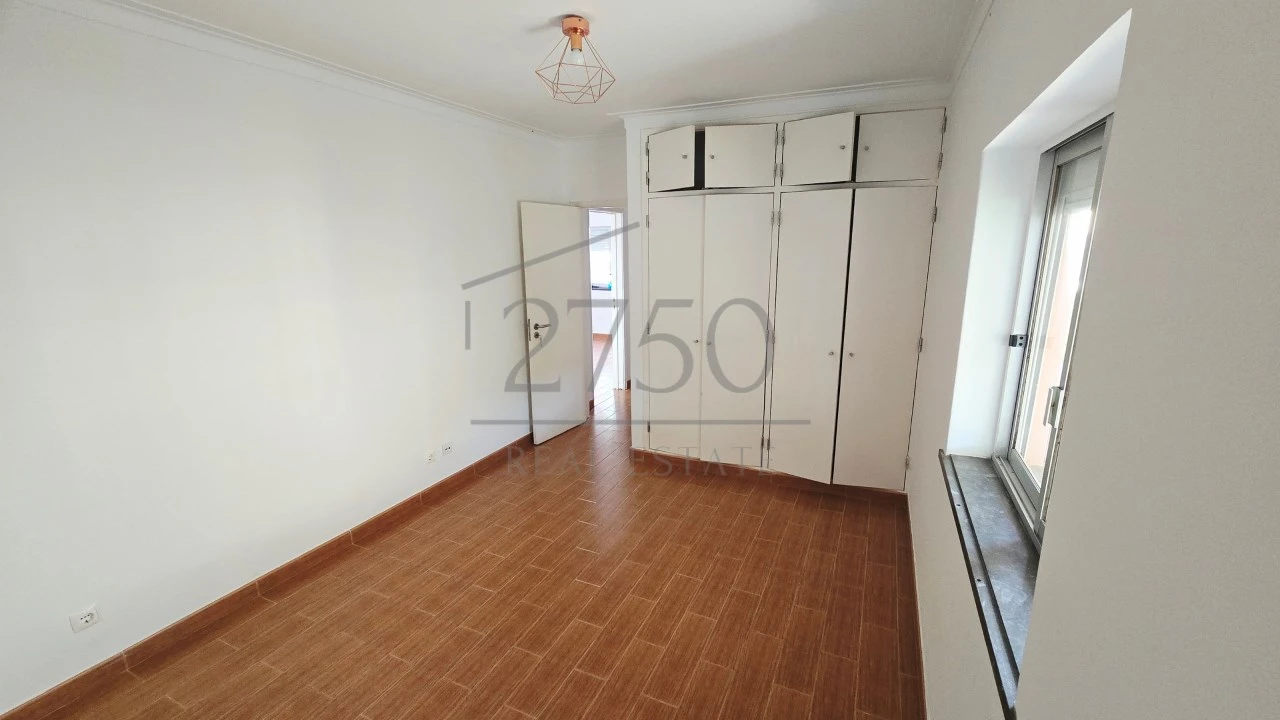 Moradia T2 para Arrendamento em Alcabideche Foto 14