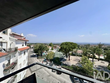Apartamento T3 para Venda em Currelos, Papízios e Sobral