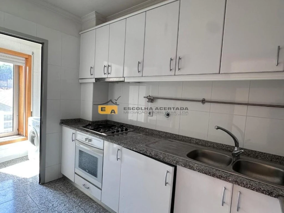 Apartamento T1 para Venda em Paranhos Foto 2