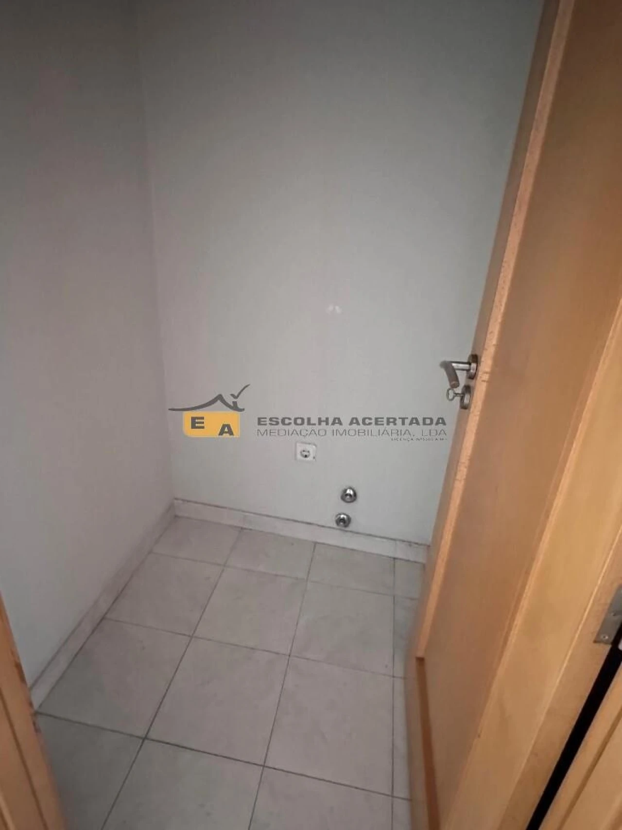 Apartamento T1 para Venda em Paranhos Foto 6