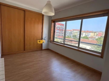 Apartamento T1 para Venda em Paranhos