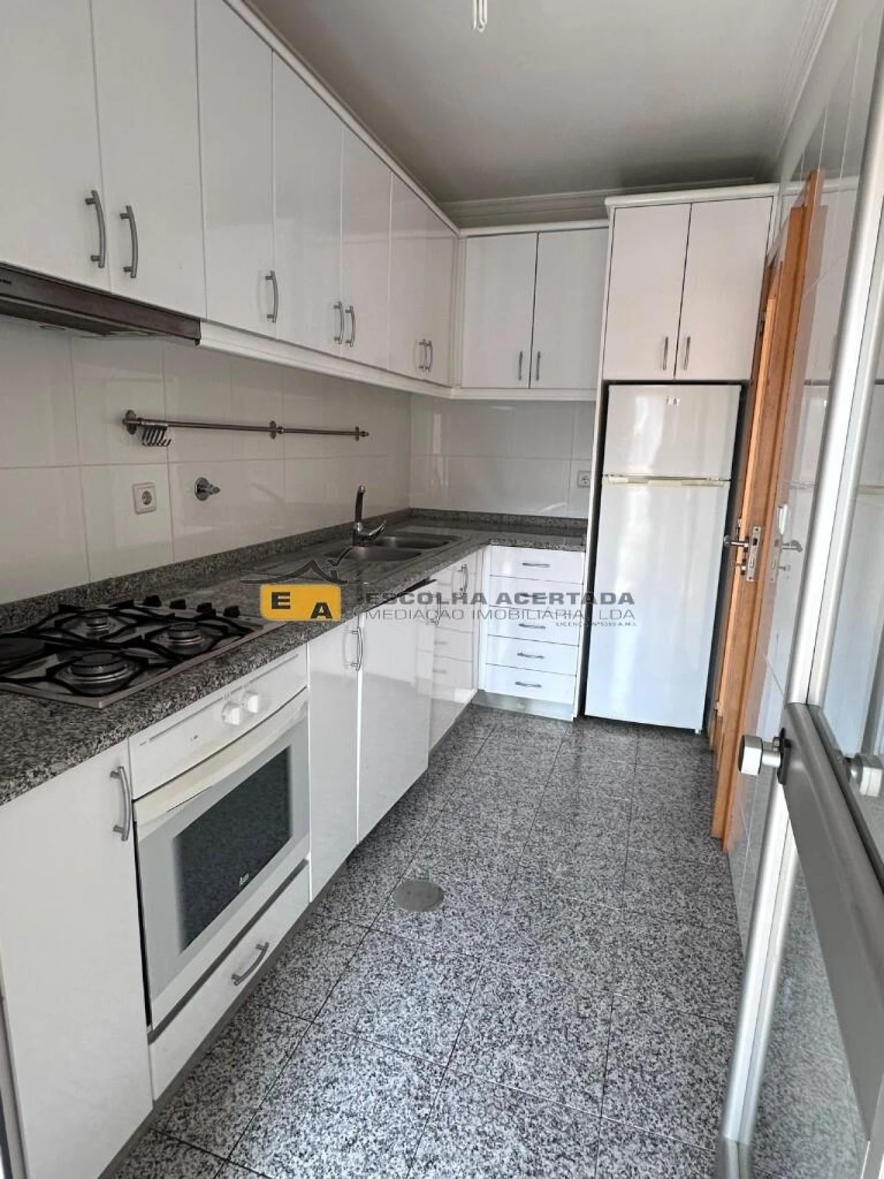 Apartamento T1 para Venda em Paranhos Foto 3