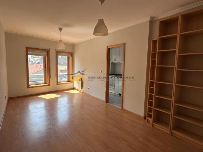 Apartamento T1 para Venda em Paranhos Foto 4
