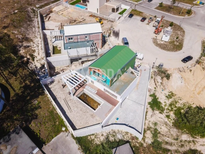 Moradia T4 para Venda em Santa Maria, São Pedro e Sobral da Lagoa Foto 48