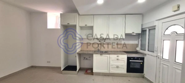 Moradia para Venda em Algés, Linda-A-Velha e Cruz Quebrada-Dafundo