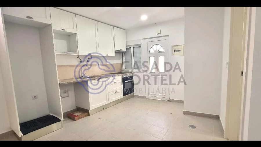 Moradia para Venda em Algés, Linda-A-Velha e Cruz Quebrada-Dafundo