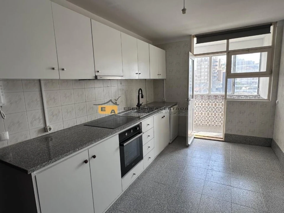 Apartamento T3 para Venda em Gondomar (São Cosme), Valbom e Jovim Foto 1