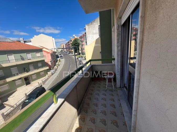 Apartamento T2 para Venda em Vialonga Foto 5