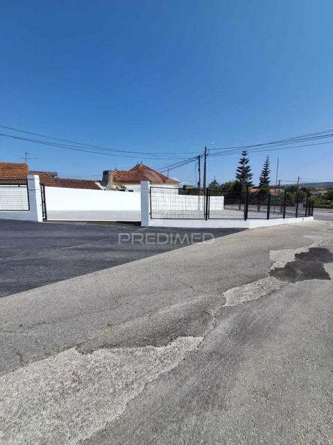Armazém para Arrendamento em Batalha